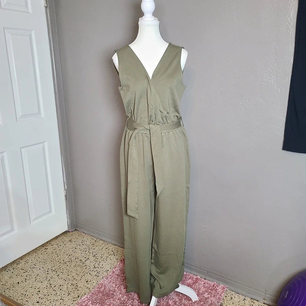 The Drop Elegant Caralynmirand Sleeveless Belted M Olive Green  Jumpsuit NWT - Picture 2 of 13